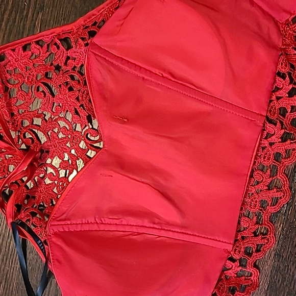 Red Lace Satin Halter Crop Top Women's 1 Sexy Romantic Party Elevated Casual - Picture 7 of 10